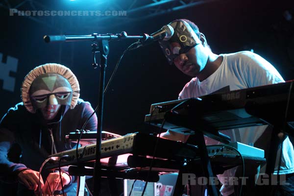 SBTRKT - 2011-04-14 - PARIS - Point Ephemere - 